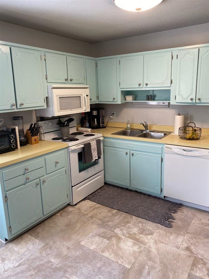 1002 Willow Dr #6, Chapel Hill, NC 27514