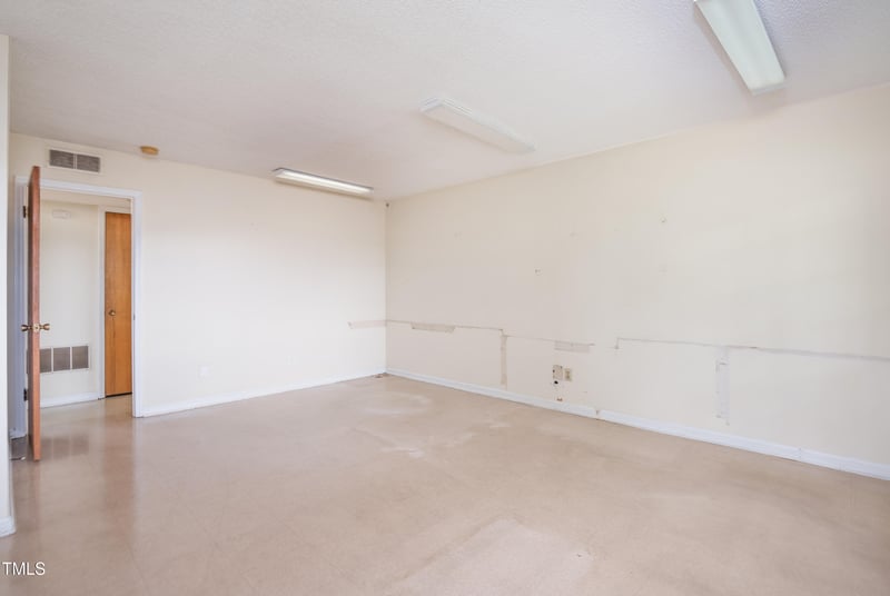 1002 Willow Dr #70, Chapel Hill, NC 27514