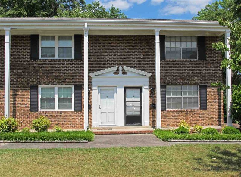 1002 Willow Dr #72, Chapel Hill, NC 27514