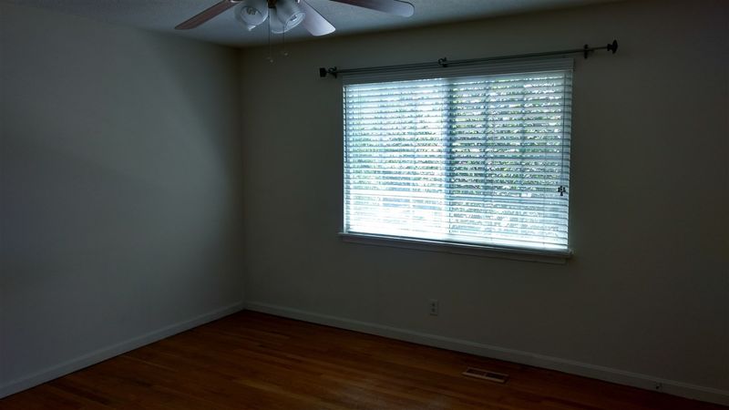 1002 Willow Dr #84, Chapel Hill, NC 27514