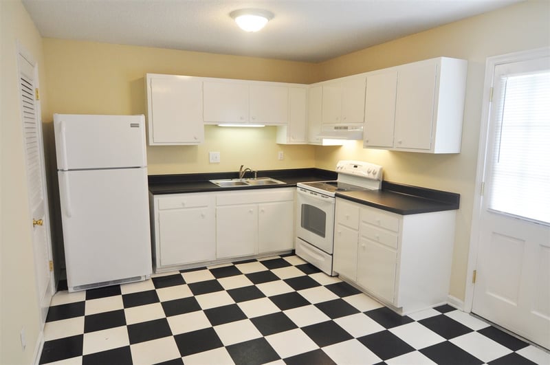 1002 Willow Dr #95, Chapel Hill, NC 27514