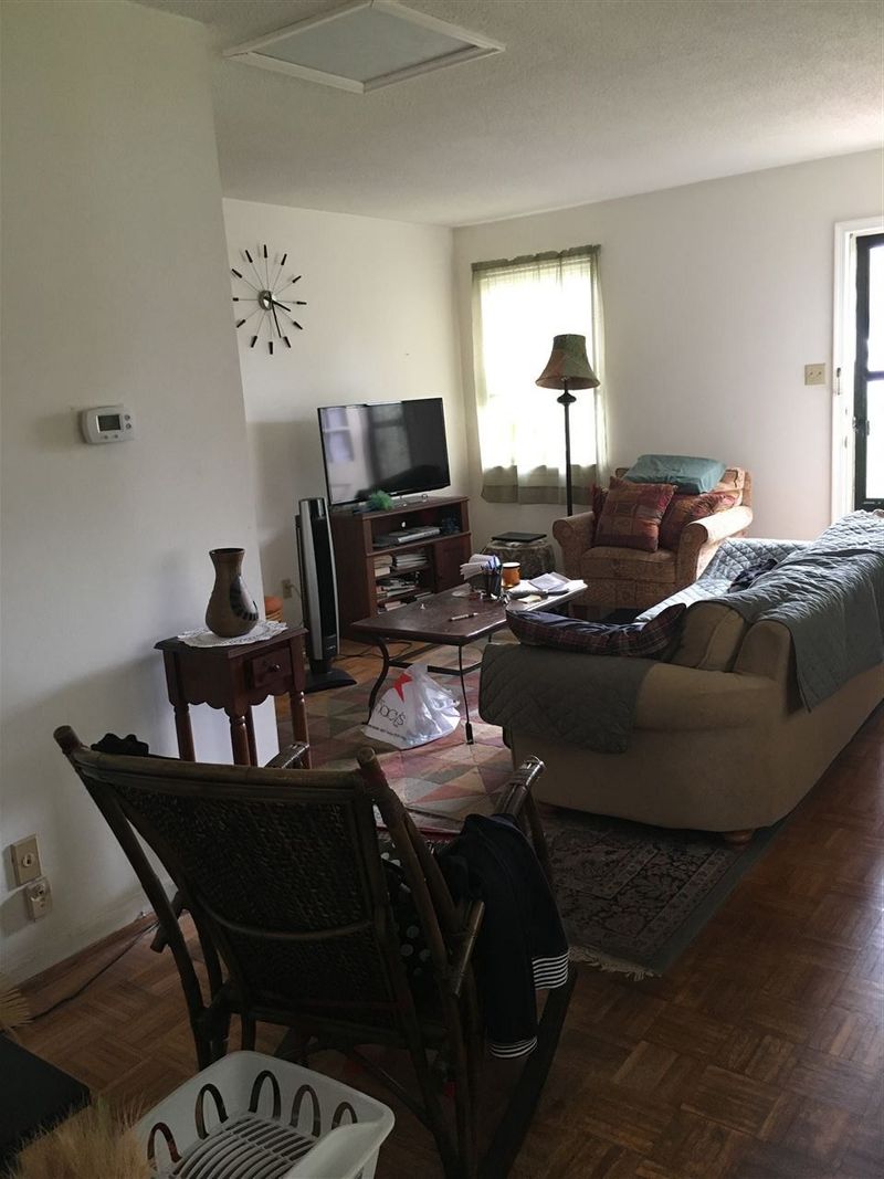 1002 Willow Dr #96, Chapel Hill, NC 27514
