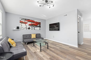 1002 Willow Dr #Apt 107, Chapel Hill, NC 27514