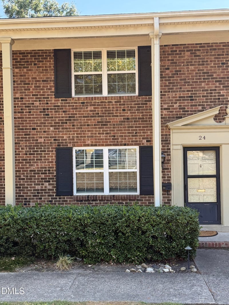 1002 Willow Dr #Apt 24, Chapel Hill, NC 27514