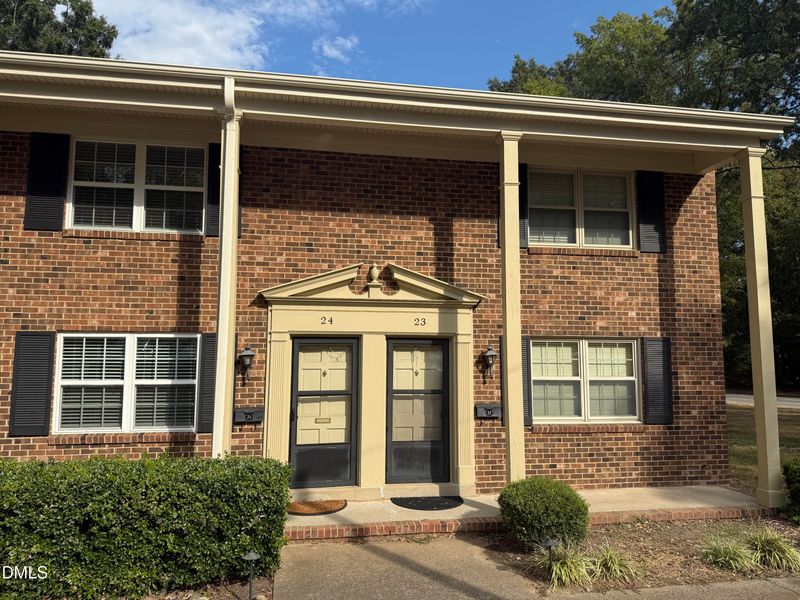 1002 Willow Dr #Apt 24, Chapel Hill, NC 27514