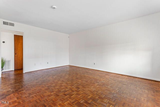 1002 Willow Dr #Apt 27, Chapel Hill, NC 27514