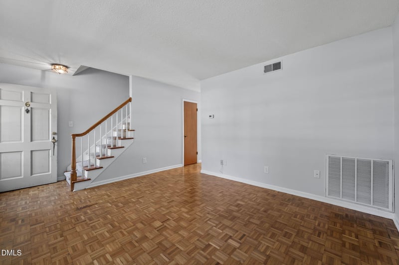 1002 Willow Dr #Apt 6, Chapel Hill, NC 27514