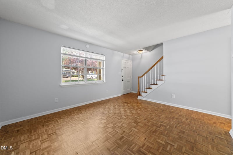 1002 Willow Dr #Apt 6, Chapel Hill, NC 27514