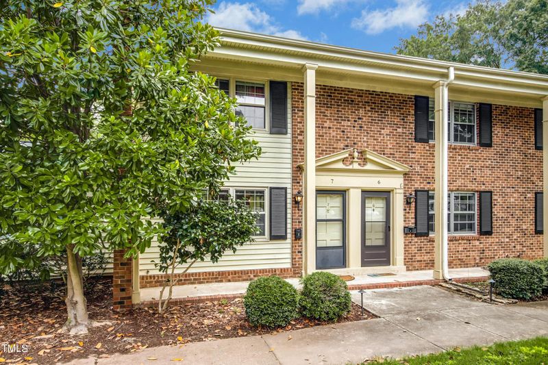 1002 Willow Dr #Apt 7, Chapel Hill, NC 27514