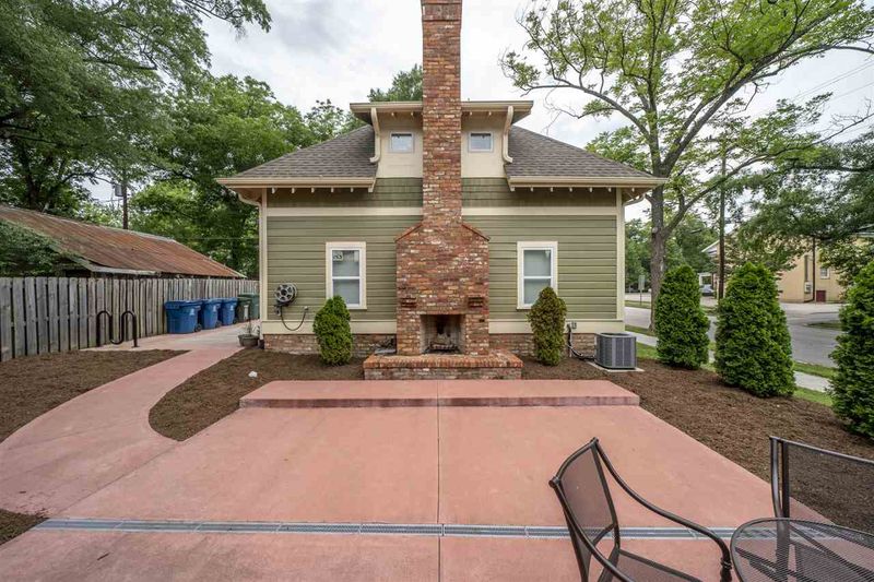 1002A Monmouth Ave, Durham, NC 27701