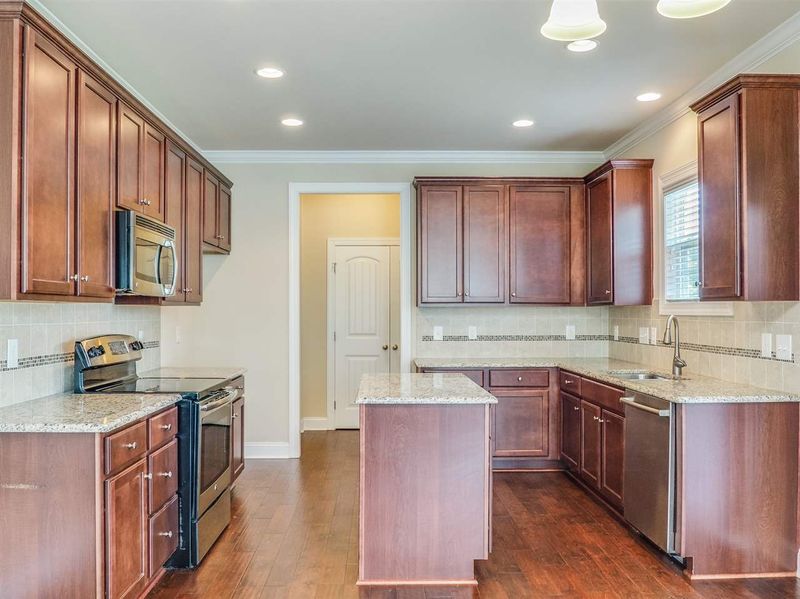 1003 Brintons Mill Ln, Knightdale, NC 27545