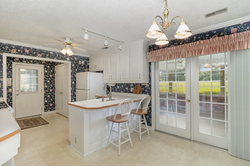 1003 Buckhorn Rd, Mebane, NC 27302