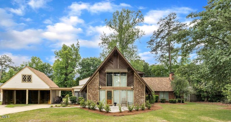 1003 W Divine St, Dunn, NC 28334