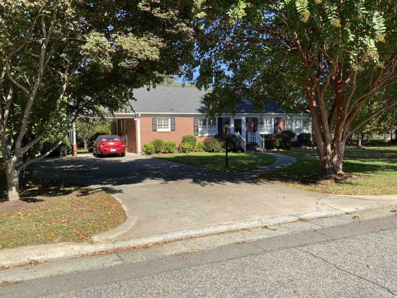 1003 N General Lee Ave, Dunn, NC 28334