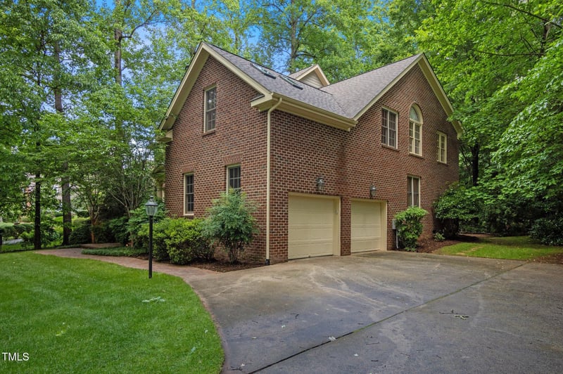 1003 Gloucester Ct, Chapel Hill, NC 27516