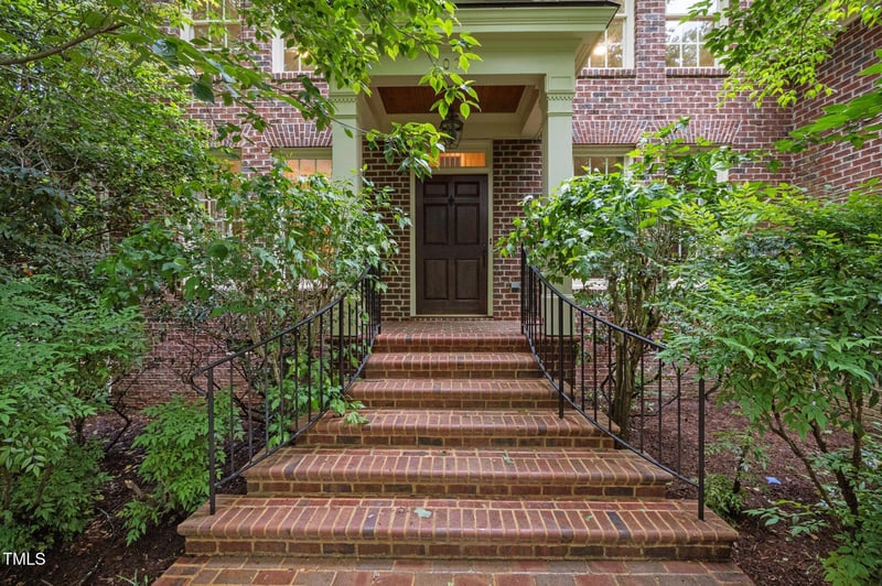 1003 Gloucester Ct, Chapel Hill, NC 27516