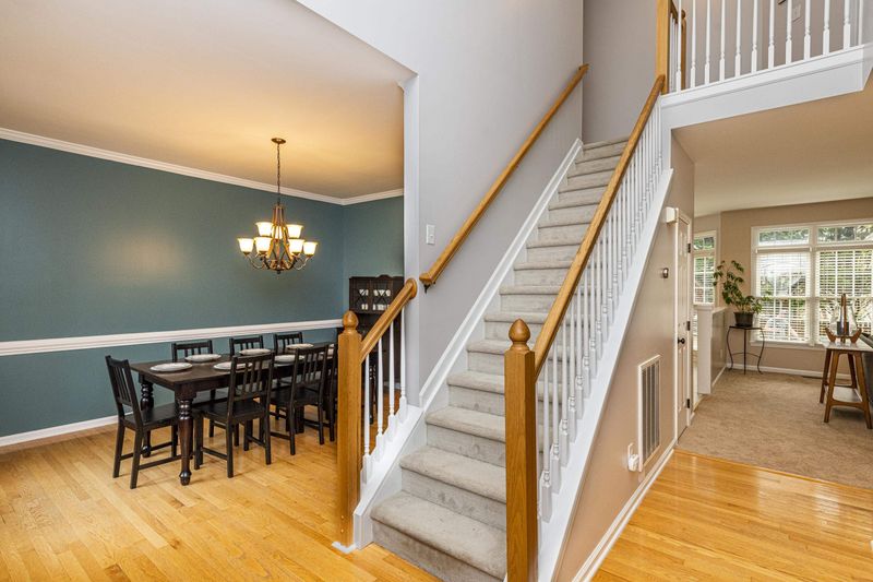 1003 Overcliff Dr, Apex, NC 27502