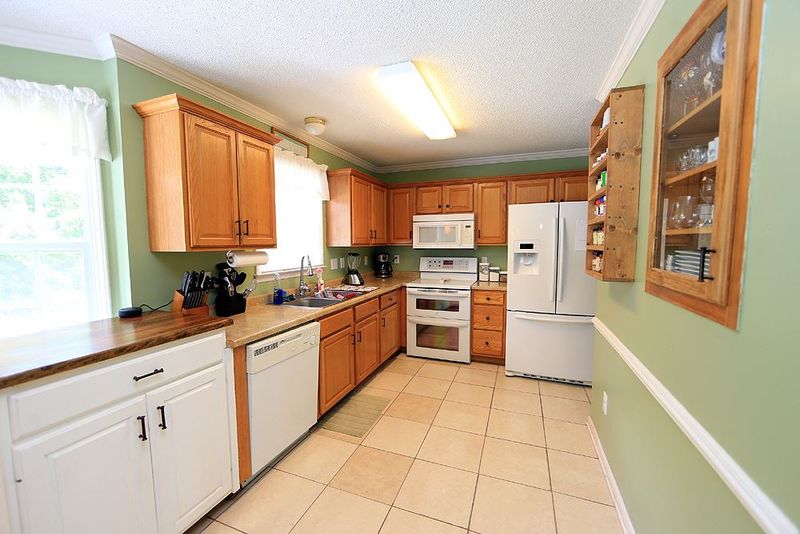 1003 Planters Trail Ct, Knightdale, NC 27545