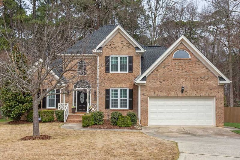 1003 Thorncroft Ln, Apex, NC 27502