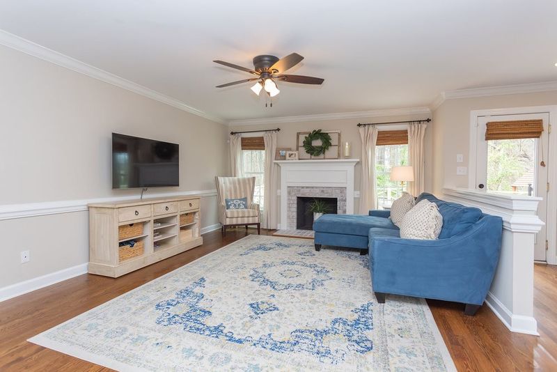1003 Thorncroft Ln, Apex, NC 27502