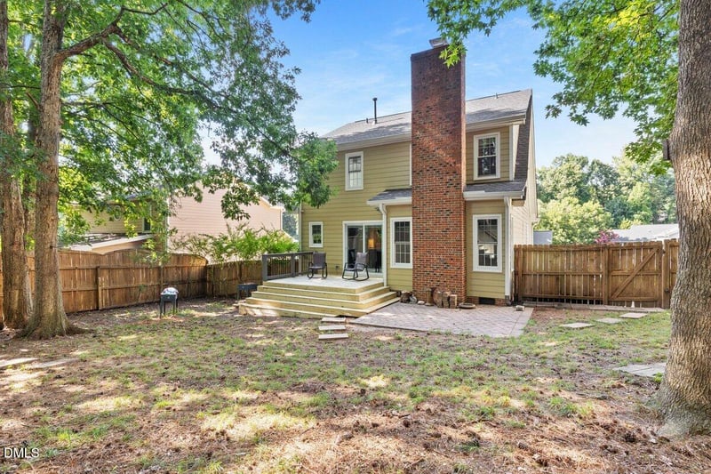 1003 Woodbriar St, Apex, NC 27502