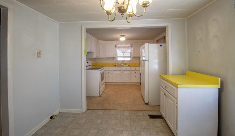 10036 Oakley Rd, Zebulon, NC 27597