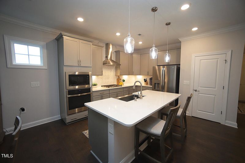 1004 Athena Dr, Durham, NC 27703