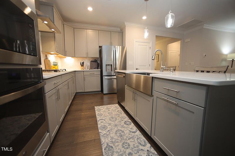 1004 Athena Dr, Durham, NC 27703
