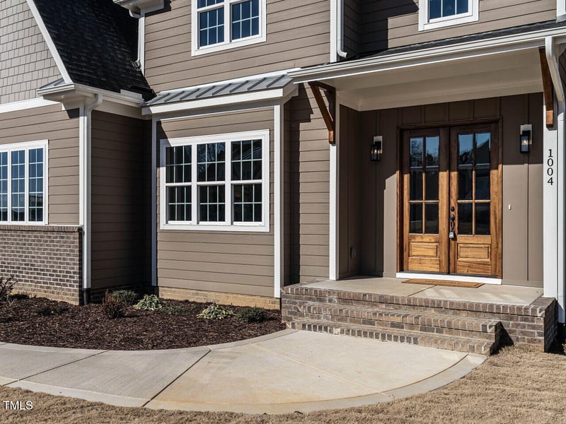 1004 Azalea Garden Cir, Raleigh, NC 27603