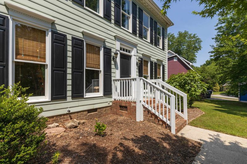 1004 E Beechmont Cir, Apex, NC 27502