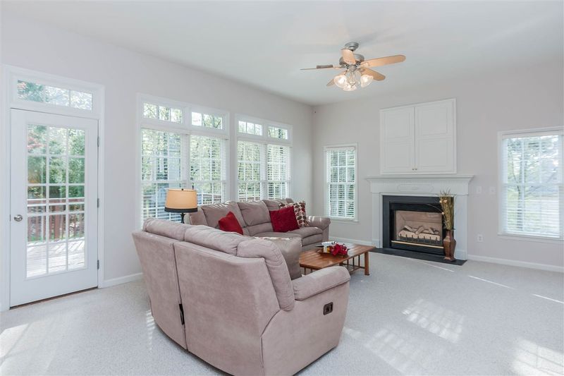 1004 Blackburn Rd, Apex, NC 27502