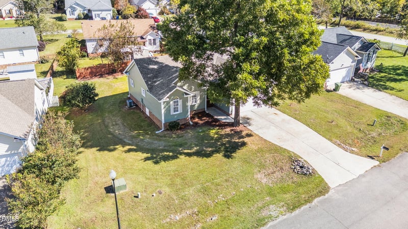 1004 Bren Village Ct, Fuquay Varina, NC 27526