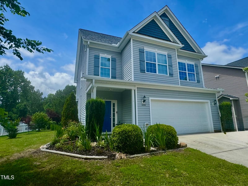 1004 Bridlemine Dr, Fuquay Varina, NC 27526
