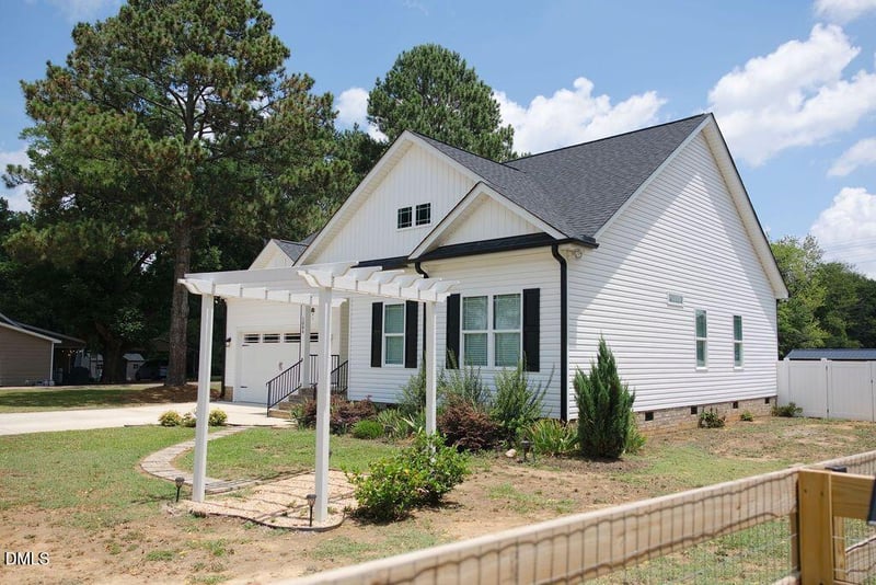 1004 Butler Dr, Erwin, NC 28339