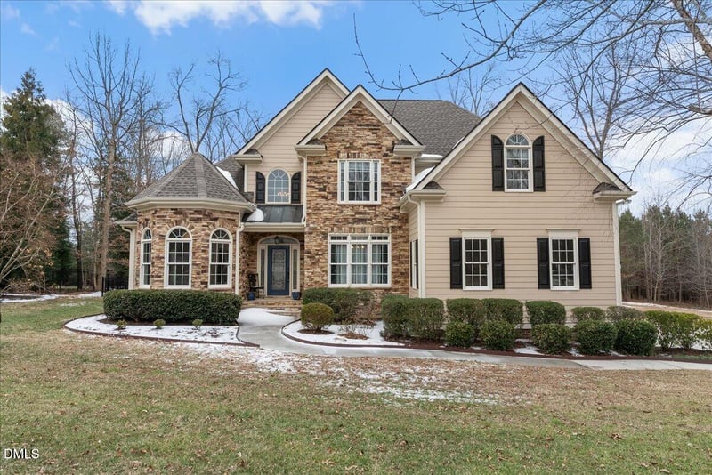 1004 Canterbury Ct, Youngsville, NC 27596