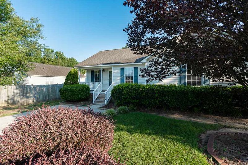 1004 Cove Cir, Clayton, NC 27520