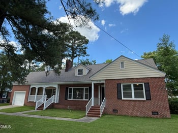 1004 Divine St, Dunn, NC 28334