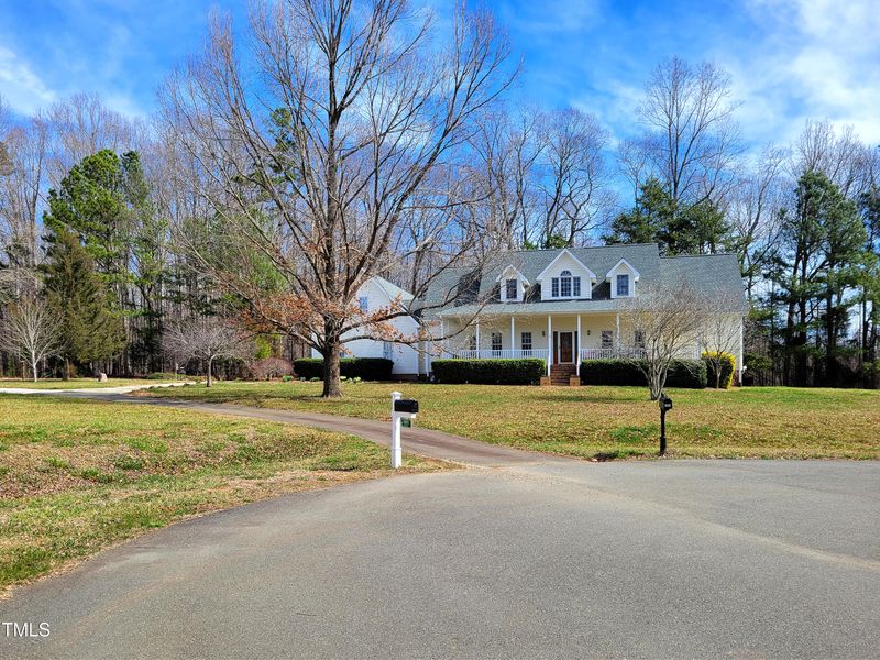 1004 Downs Dr, Hillsborough, NC 27278