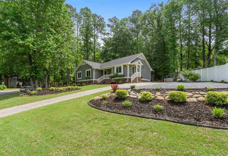1004 Flanders St, Garner, NC 27529