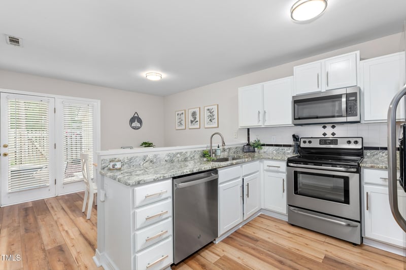 1004 Gatehouse Ln, Durham, NC 27707