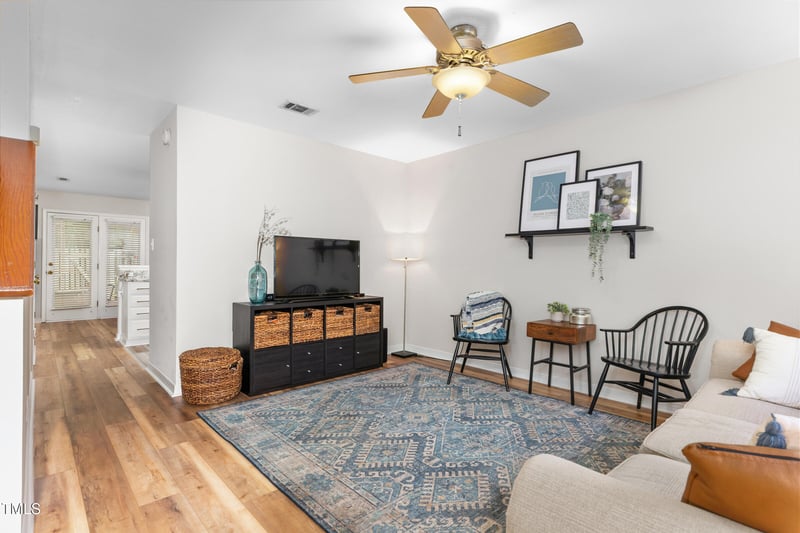 1004 Gatehouse Ln, Durham, NC 27707
