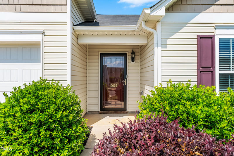 1004 Gold Cir, Mebane, NC 27302