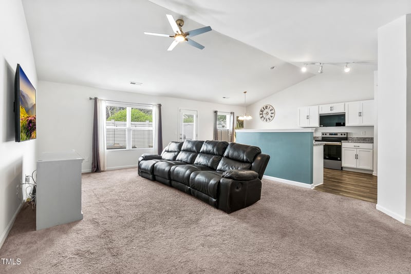 1004 Gold Cir, Mebane, NC 27302