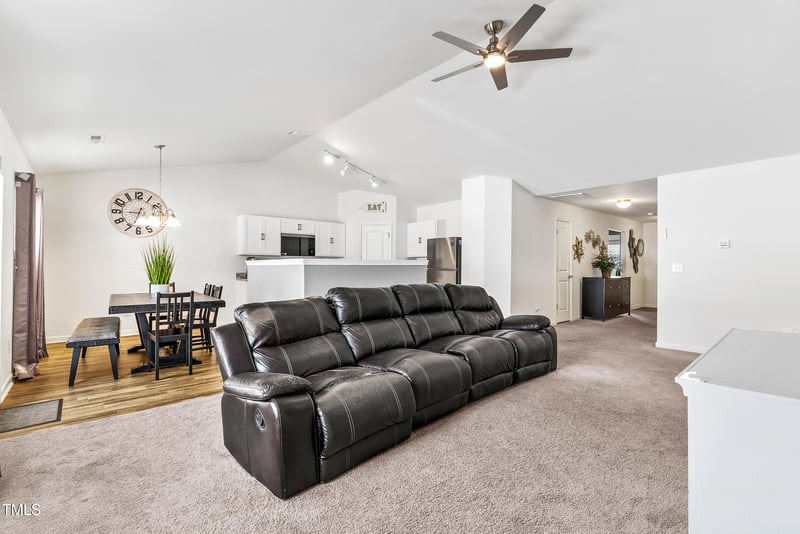 1004 Gold Cir, Mebane, NC 27302