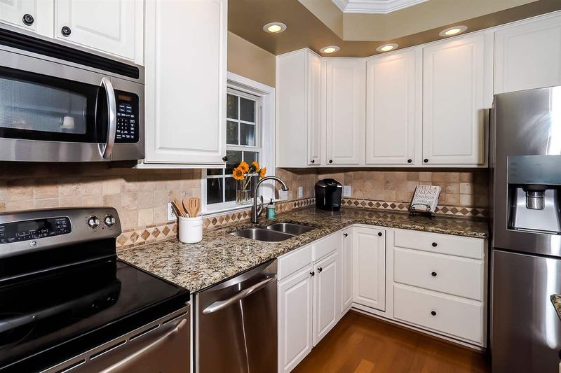 1004 Heathwood Dairy Rd, Apex, NC 27502