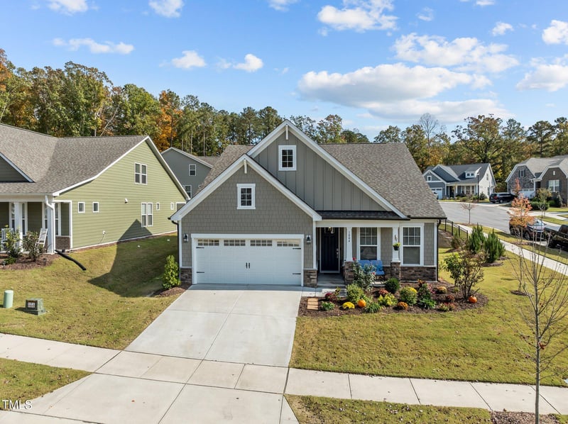 1004 Hillside Falls Dr, Wake Forest, NC 27587