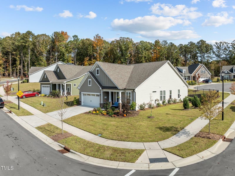 1004 Hillside Falls Dr, Wake Forest, NC 27587