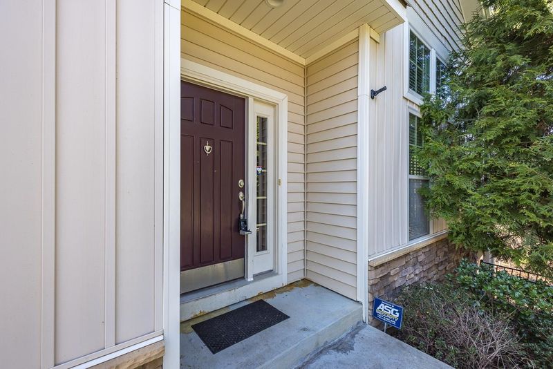 1004 Indigo Ridge Pl, Cary, NC 27519