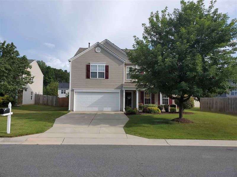 1004 Kapok Ct, Clayton, NC 27520