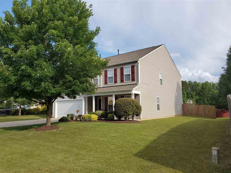 1004 Kapok Ct, Clayton, NC 27520